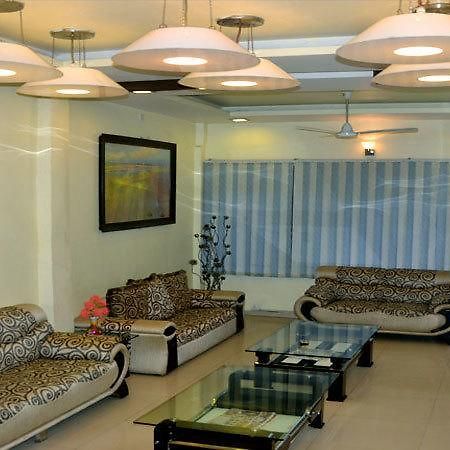 Hotel Muskan Palace ウッジャイン エクステリア 写真